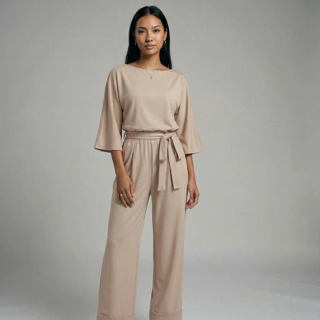 Mel | Mono elegante con cinturón y escote barco