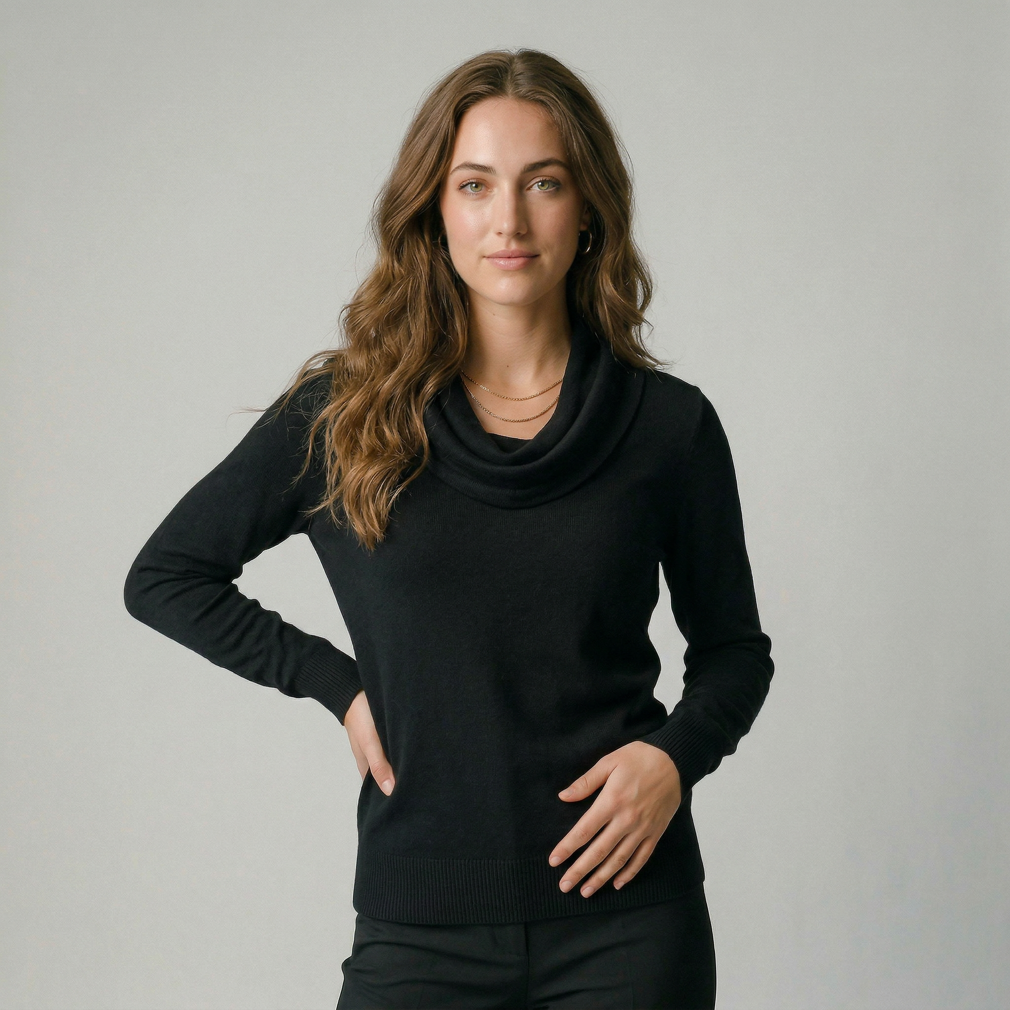 Amelia | Suéter de cuello drapeado elegante