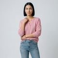 Carla | Suéter suave con detalle de botones