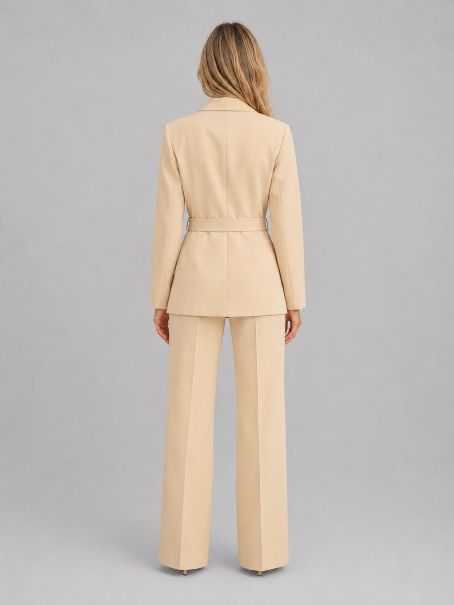 Gloria | Conjunto de blazer con cuello chal y cinturón