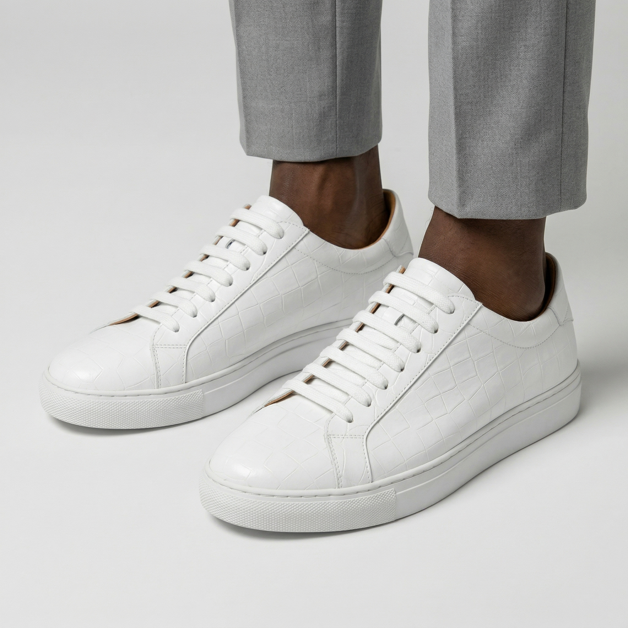 Luca | Zapatillas de cuero con textura grabada