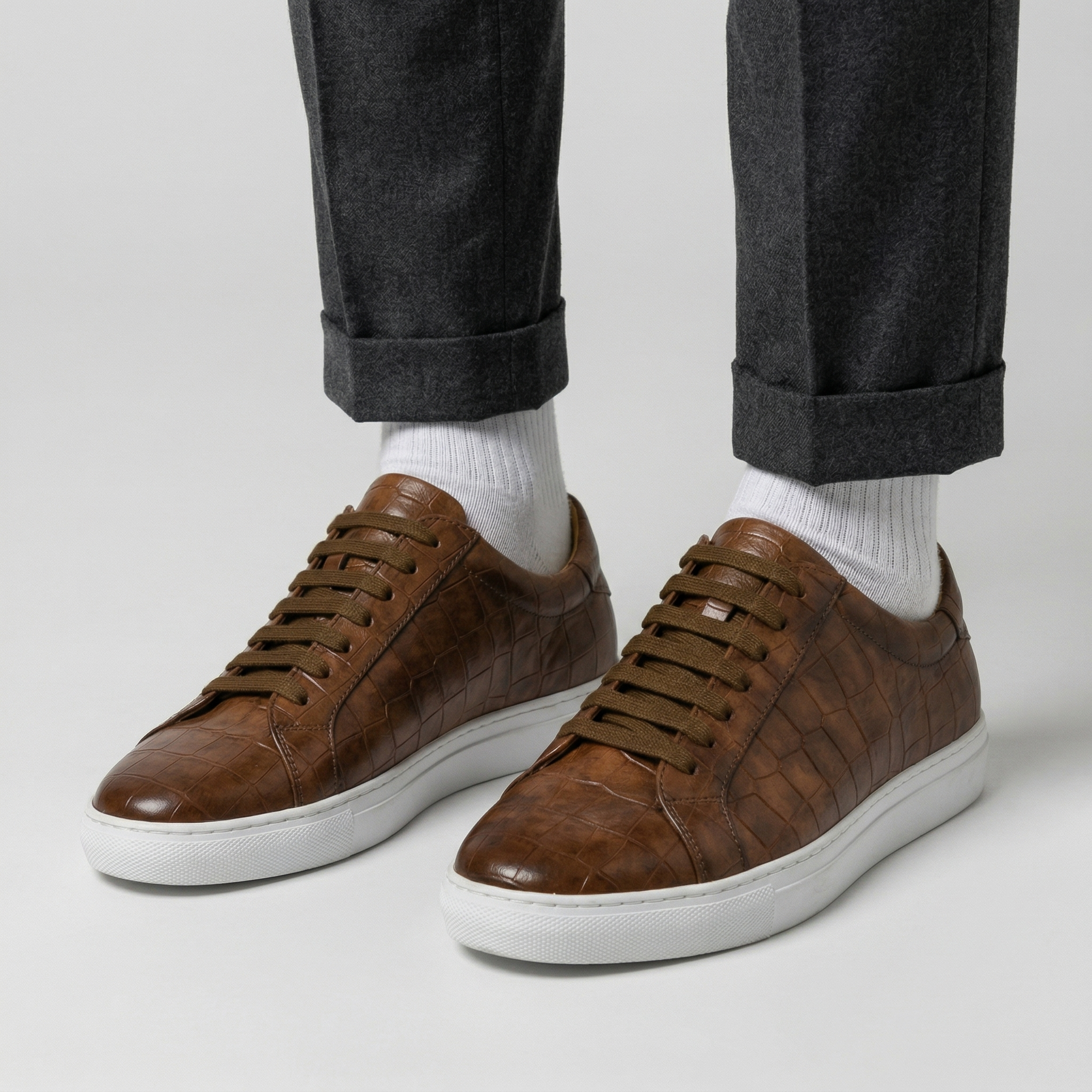 Luca | Zapatillas de cuero con textura grabada