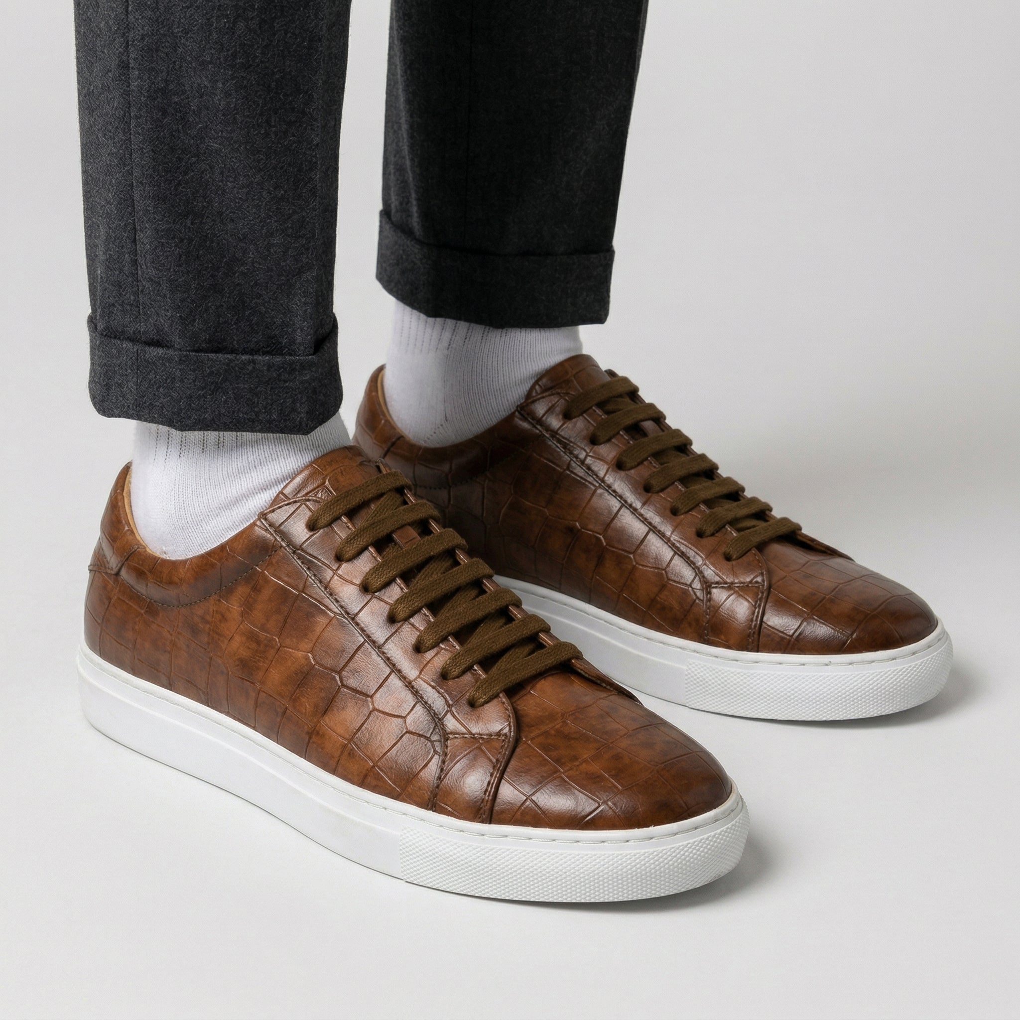 Luca | Zapatillas de cuero con textura grabada