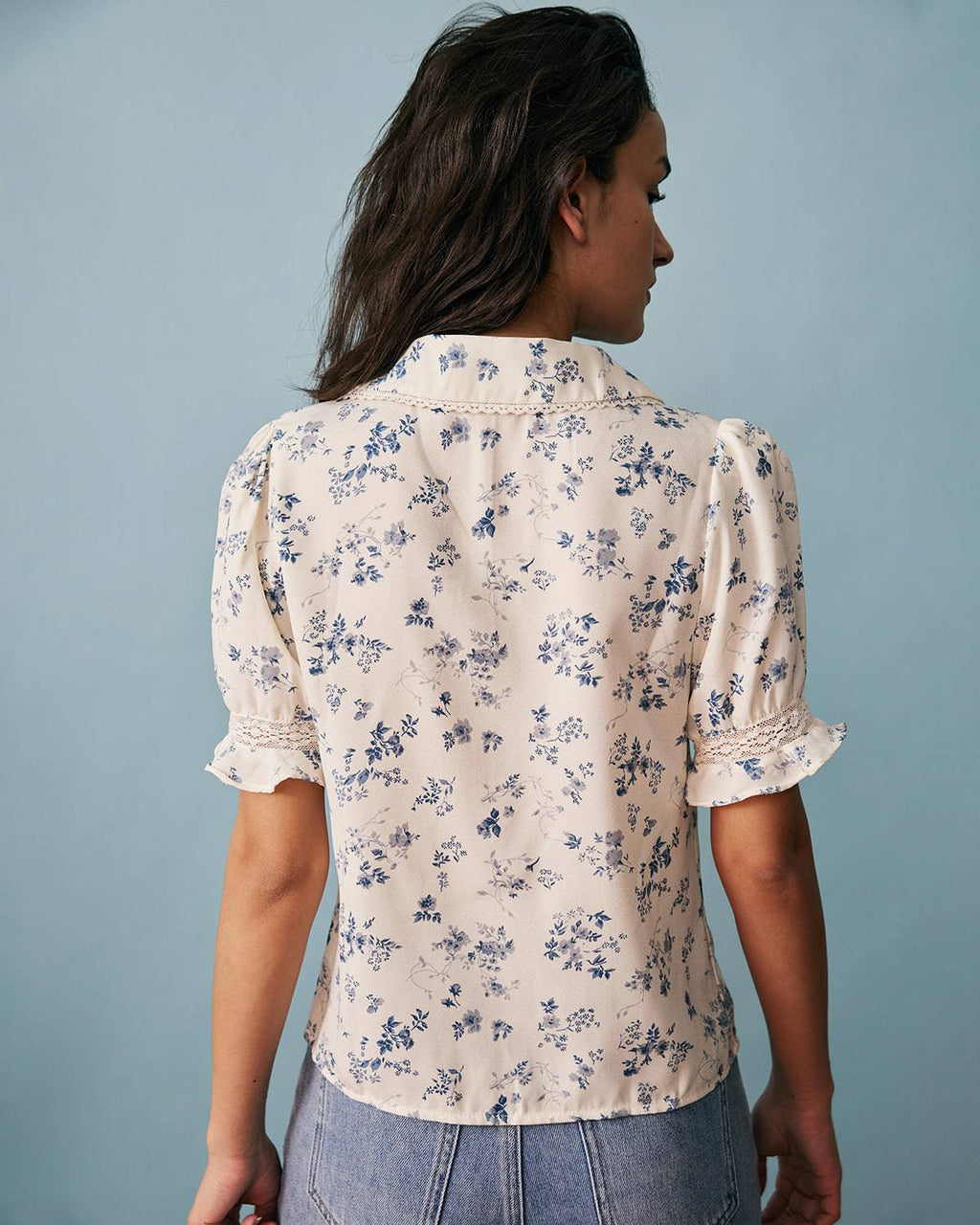 Mariana | Camisa floral con encaje